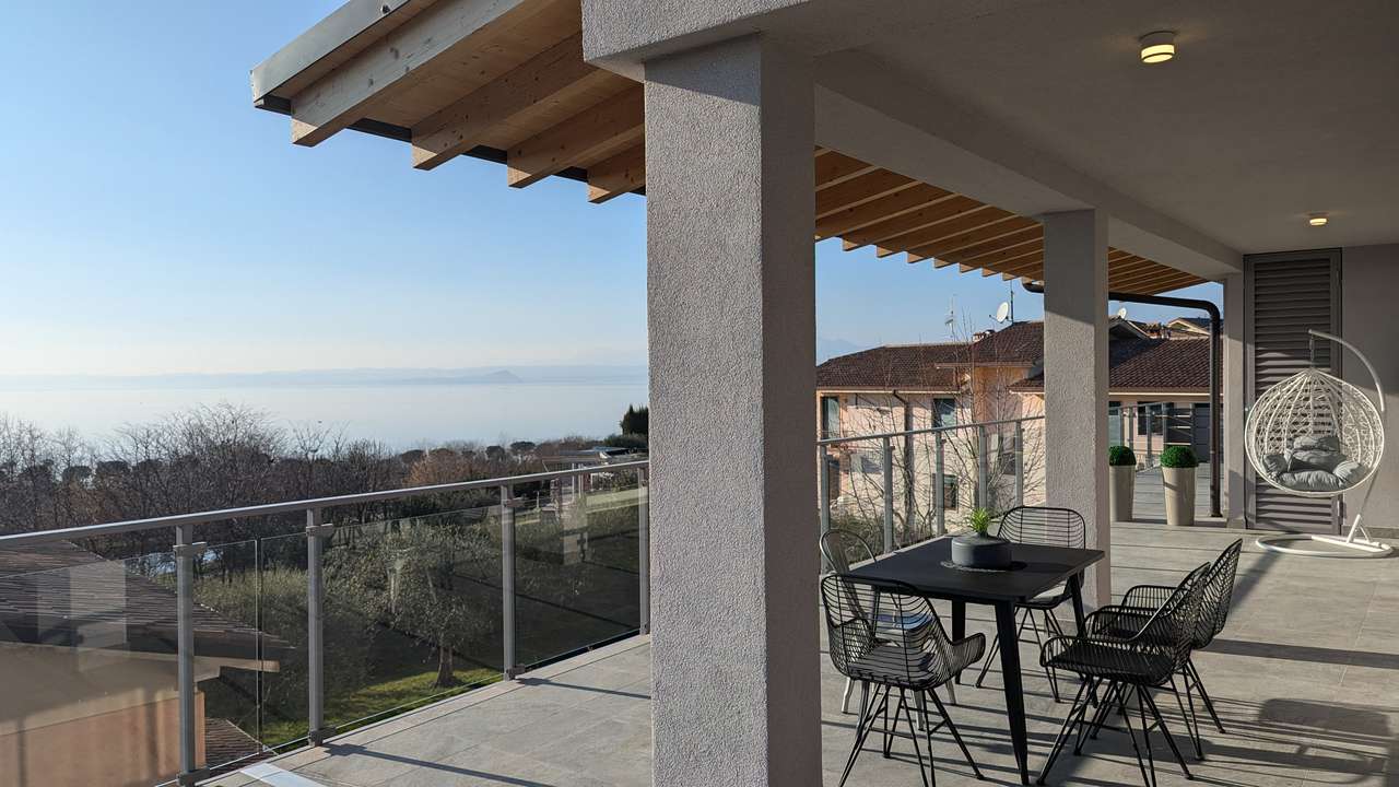 Bardolino Neubau Luxus 3-ZI-Penthouse (App.6) Dachterrasse Blick Gardasee, Solar, Fahrstuhl, Garage,