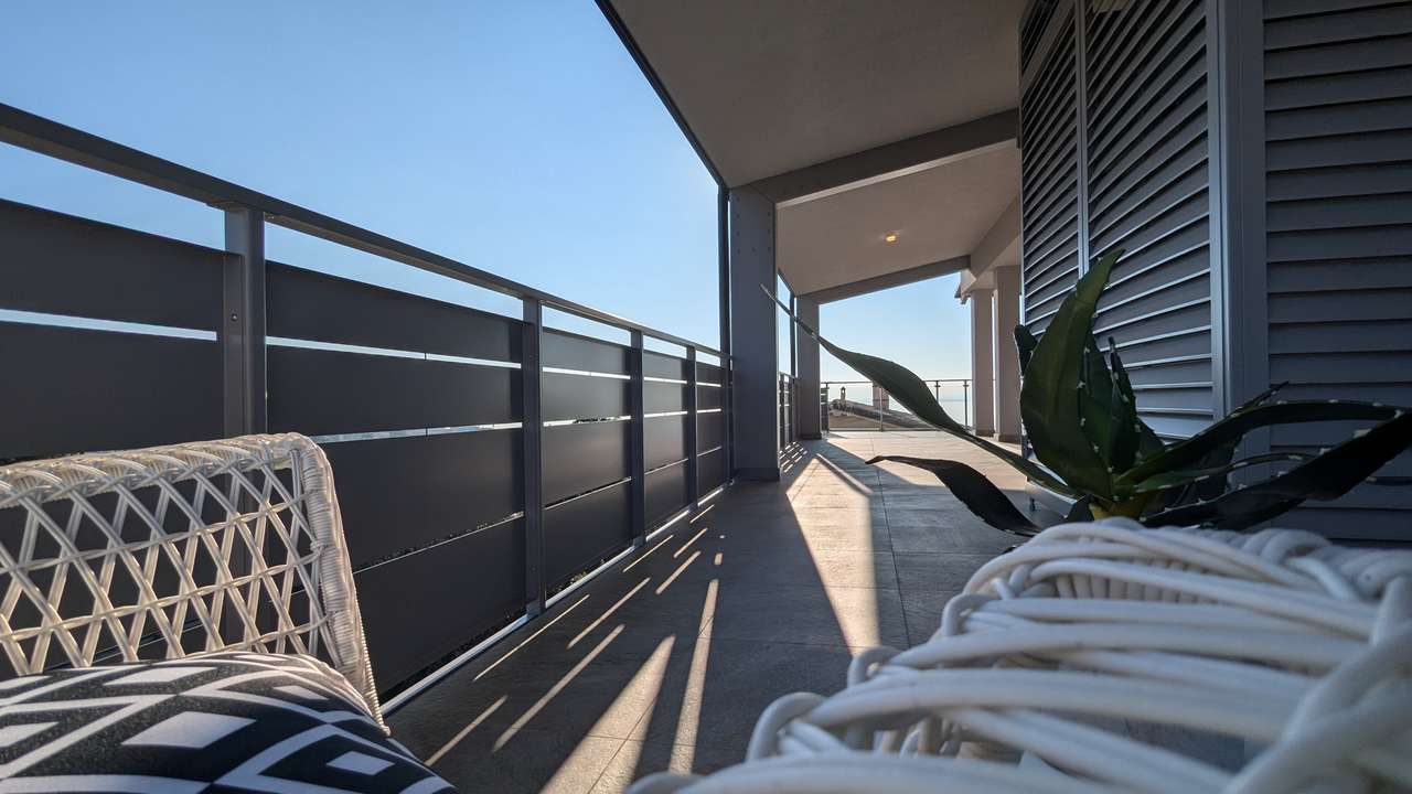 Bardolino Neubau Luxus 3-ZI-Penthouse (App.6) Dachterrasse Blick Gardasee, Solar, Fahrstuhl, Garage,