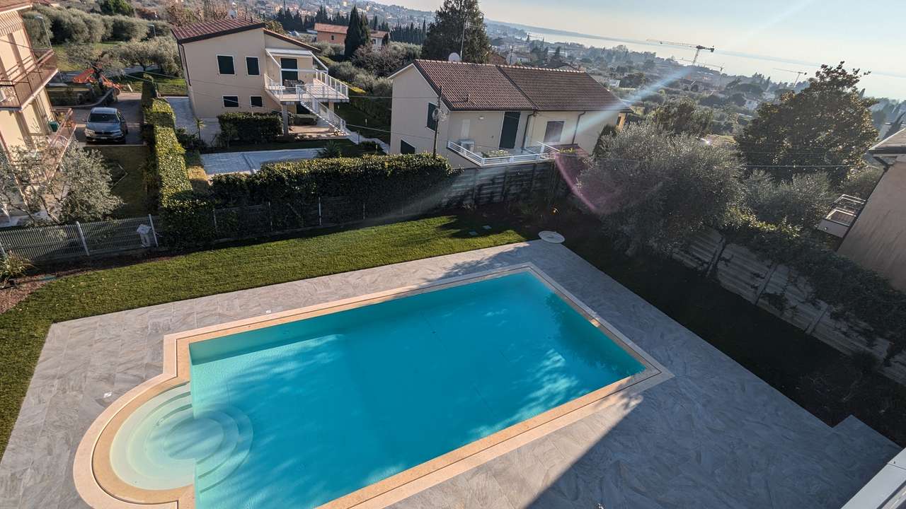 Bardolino Neubau Luxus 3-ZI-Penthouse (App.5) Dachterrasse Blick Gardasee, Solar, Fahrstuhl, Garage,