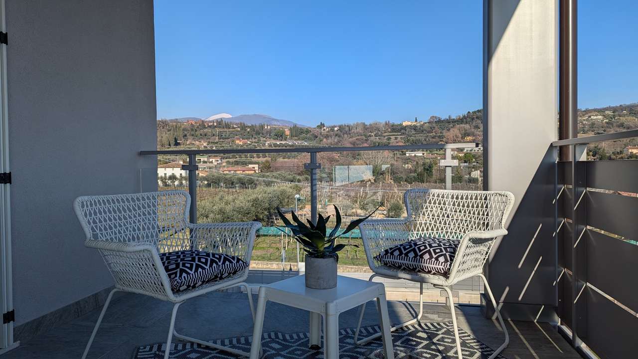 Bardolino Neubau Luxus 3-ZI-Penthouse (App.5) Dachterrasse Blick Gardasee, Solar, Fahrstuhl, Garage,