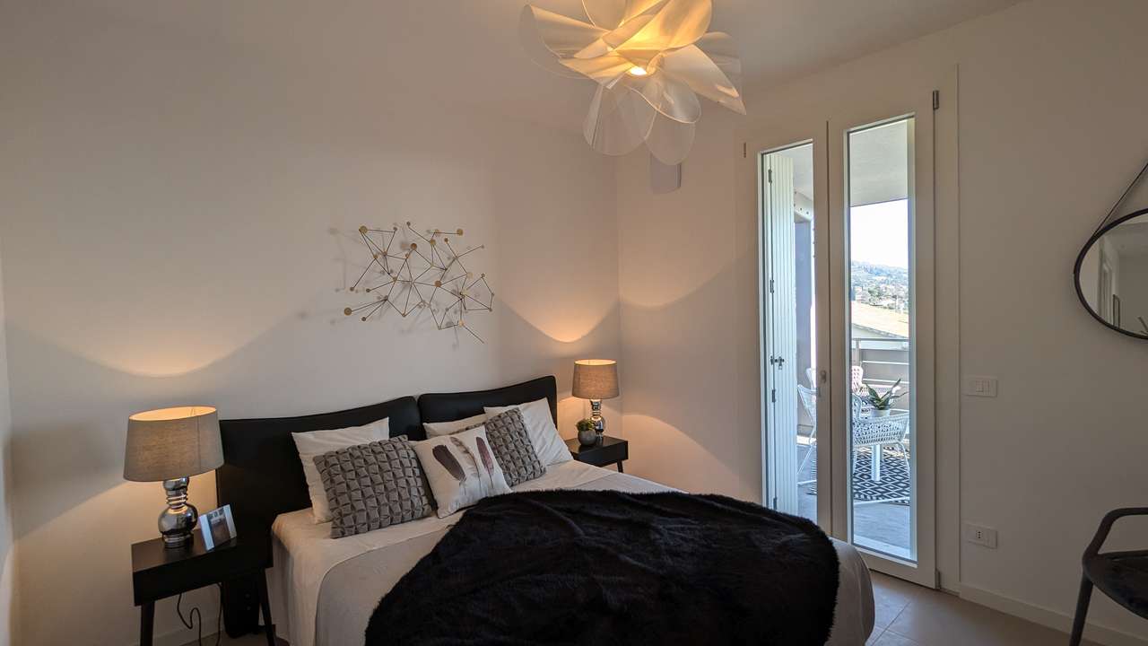 Bardolino Neubau (fertig)  Luxus 4-ZI-Wohnung (App.2) mit Garten, Fahrstuhl, Garage, Pool