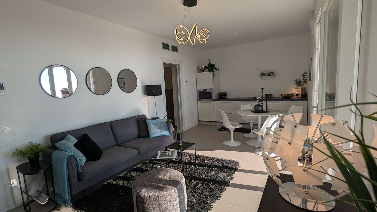 Bardolino Neubau (fertig!) Luxus 4-ZI-Wohnung (App.1) mit Garten, Fahrstuhl, Garage, Pool