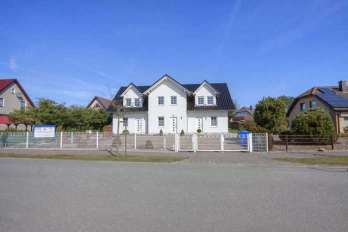 Sonderpreis: Reihenhaus FeWo Trassenheide Usedom, möbliert, Wärmepumpe