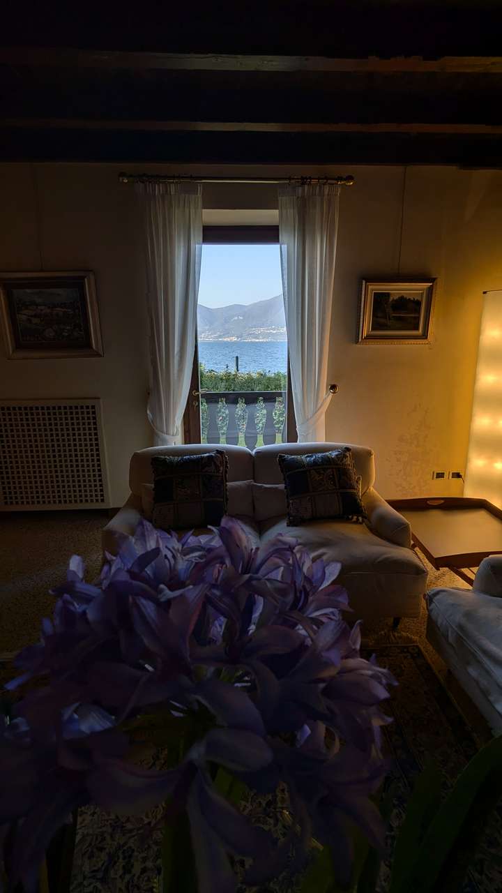 imposante Villa in 1.Linie am Gardasee Torri del Benaco mit viel Baupotential