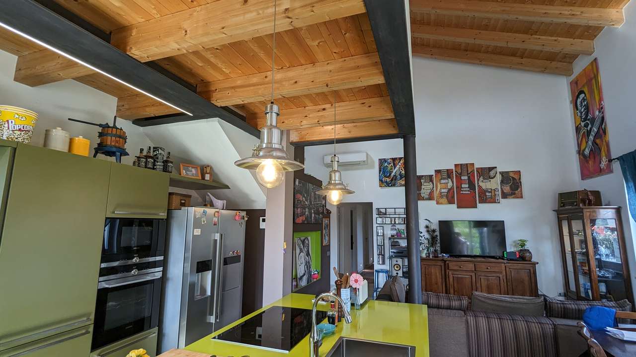 4-5 Zi. Villa in guter Wohnlage nahe Lazise, moderne Haustechnik, Wärmepumpe, Pool, Gardasee