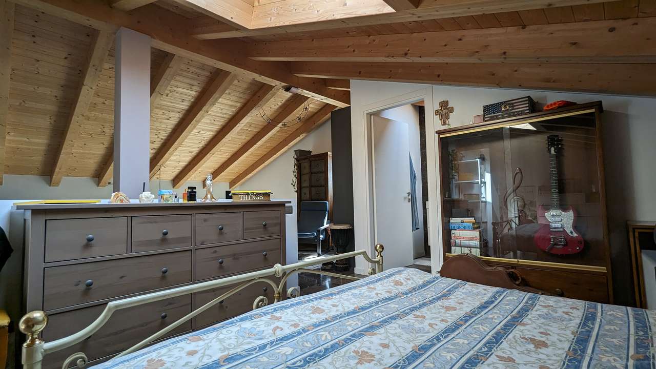 4-5 Zi. Villa in guter Wohnlage nahe Lazise, moderne Haustechnik, Wärmepumpe, Pool, Gardasee