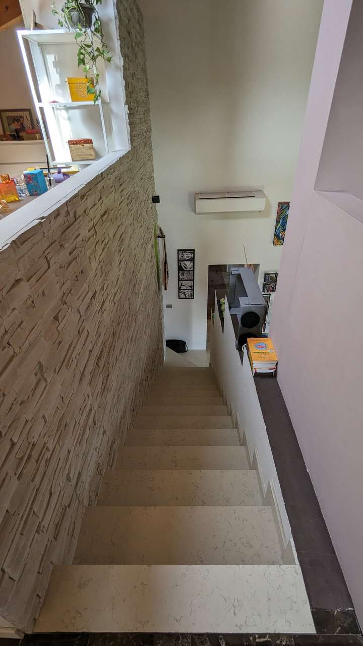 4-5 Zi. Villa in guter Wohnlage nahe Lazise, moderne Haustechnik, Wärmepumpe, Pool, Gardasee