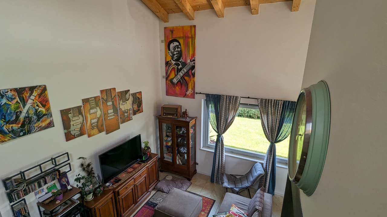 4-5 Zi. Villa in guter Wohnlage nahe Lazise, moderne Haustechnik, Wärmepumpe, Pool, Gardasee