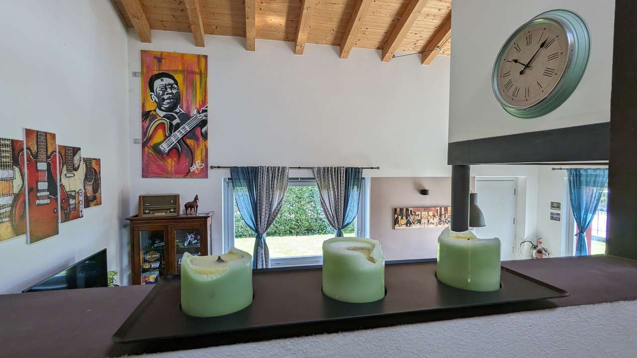 4-5 Zi. Villa in guter Wohnlage nahe Lazise, moderne Haustechnik, Wärmepumpe, Pool, Gardasee