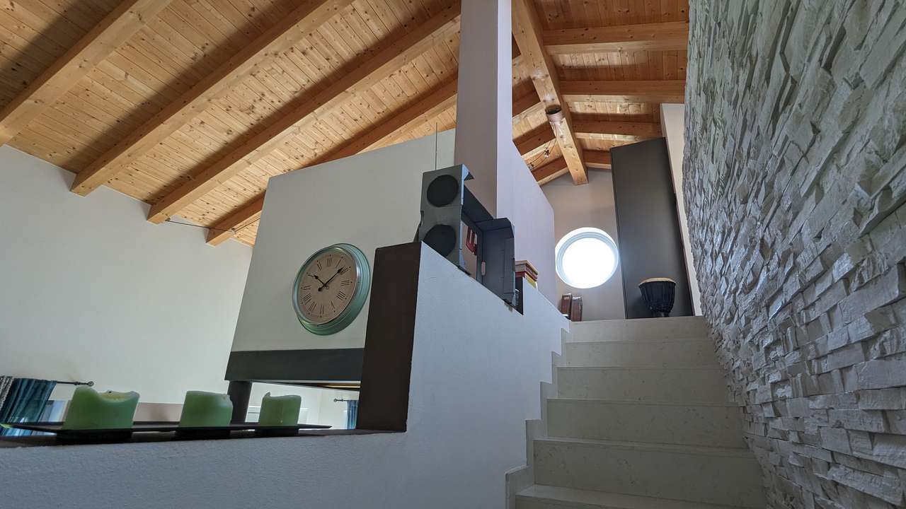 4-5 Zi. Villa in guter Wohnlage nahe Lazise, moderne Haustechnik, Wärmepumpe, Pool, Gardasee