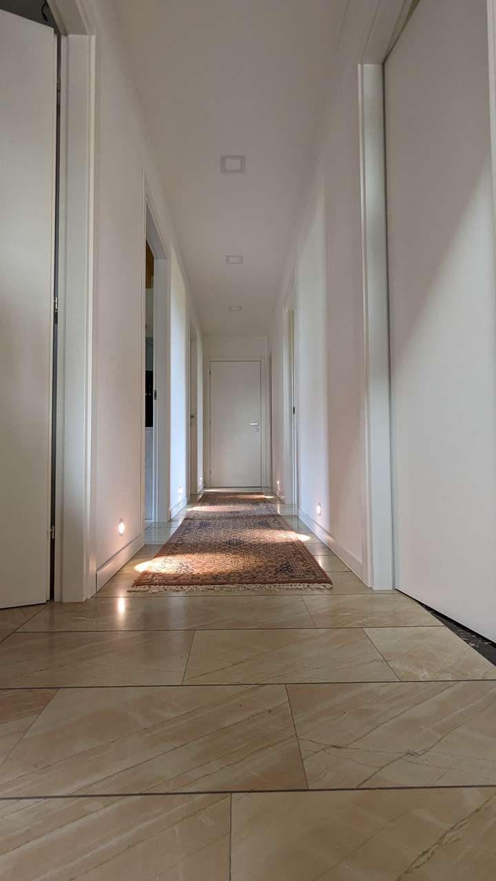 4-5 Zi. Villa in guter Wohnlage nahe Lazise, moderne Haustechnik, Wärmepumpe, Pool, Gardasee