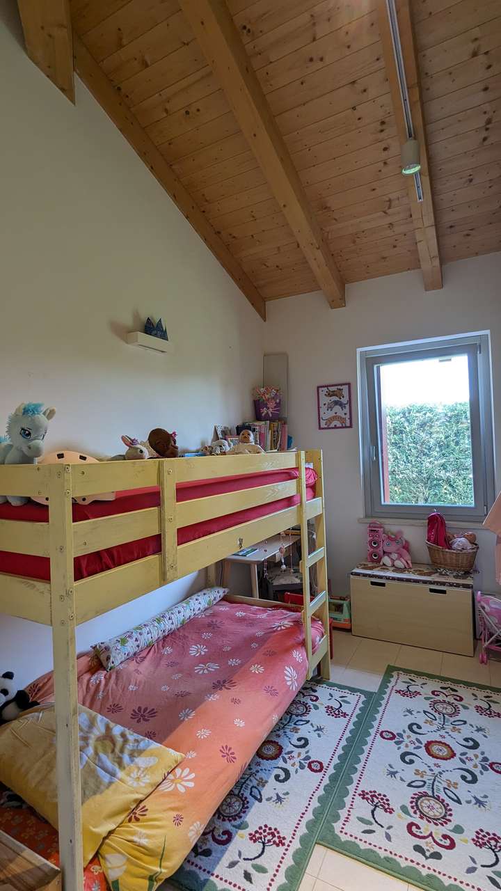 4-5 Zi. Villa in guter Wohnlage nahe Lazise, moderne Haustechnik, Wärmepumpe, Pool, Gardasee