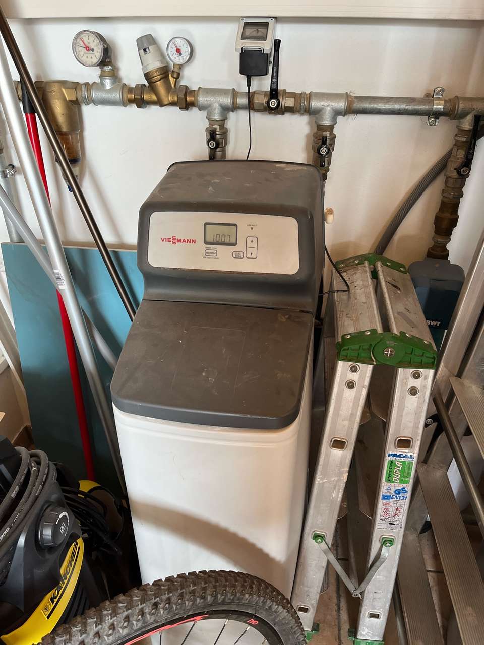 4-5 Zi. Villa in guter Wohnlage nahe Lazise, moderne Haustechnik, Wärmepumpe, Pool, Gardasee