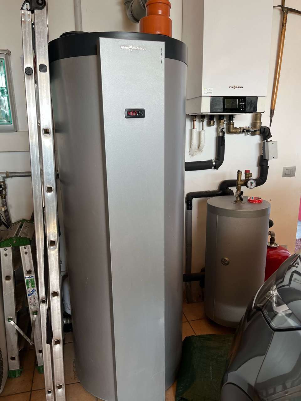 4-5 Zi. Villa in guter Wohnlage nahe Lazise, moderne Haustechnik, Wärmepumpe, Pool, Gardasee