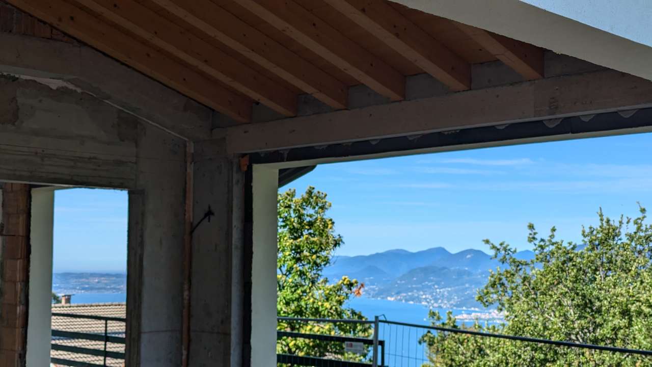Villa mit Panoramablick Gardasee im Rohbau San Zeno di Montagna (Ausbauhaus)