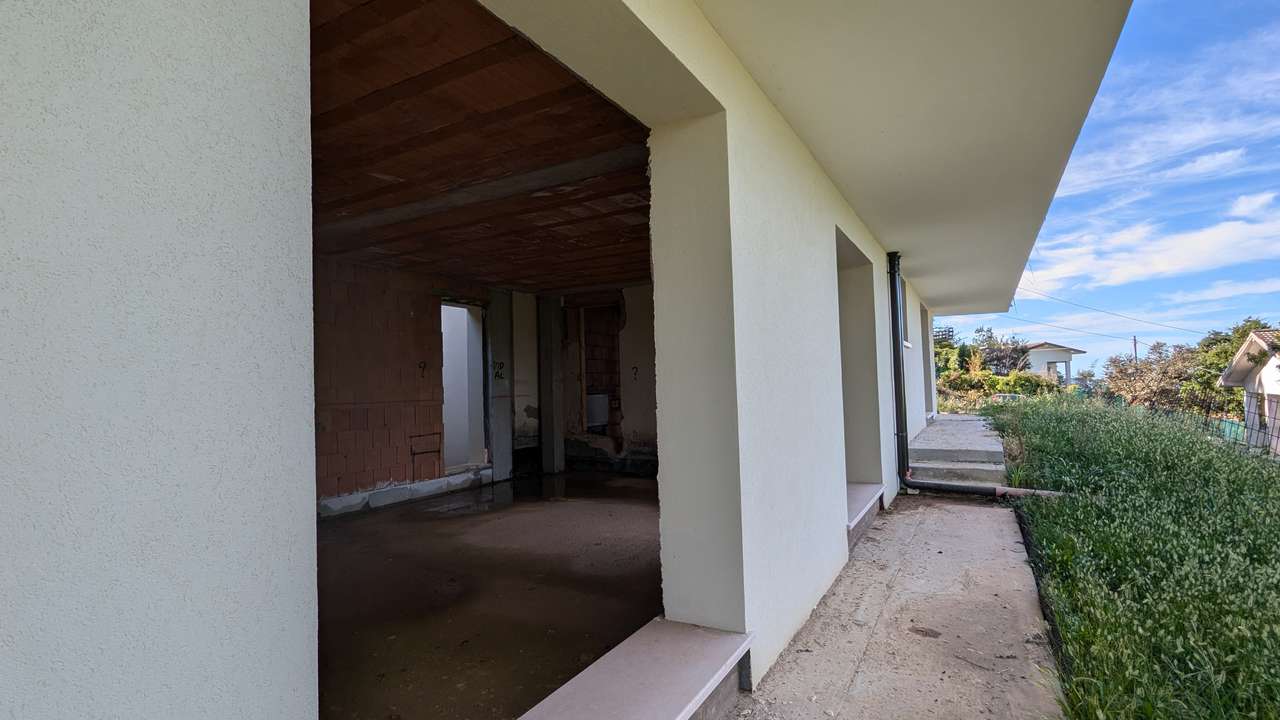 Villa mit Panoramablick Gardasee im Rohbau San Zeno di Montagna (Ausbauhaus)