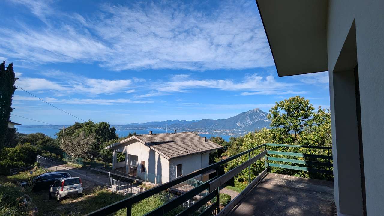Villa mit Panoramablick Gardasee im Rohbau San Zeno di Montagna (Ausbauhaus)