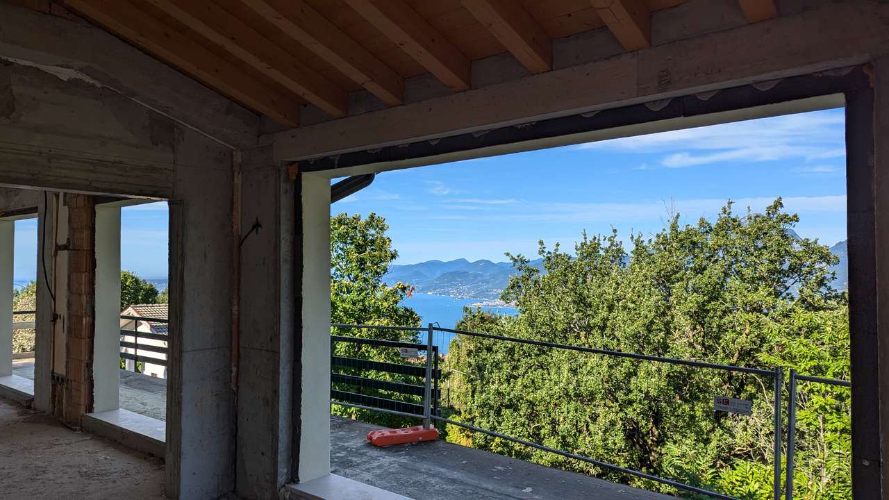 Villa mit Panoramablick Gardasee im Rohbau San Zeno di Montagna (Ausbauhaus)