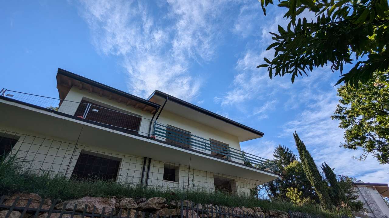 Villa mit Panoramablick Gardasee im Rohbau San Zeno di Montagna (Ausbauhaus)