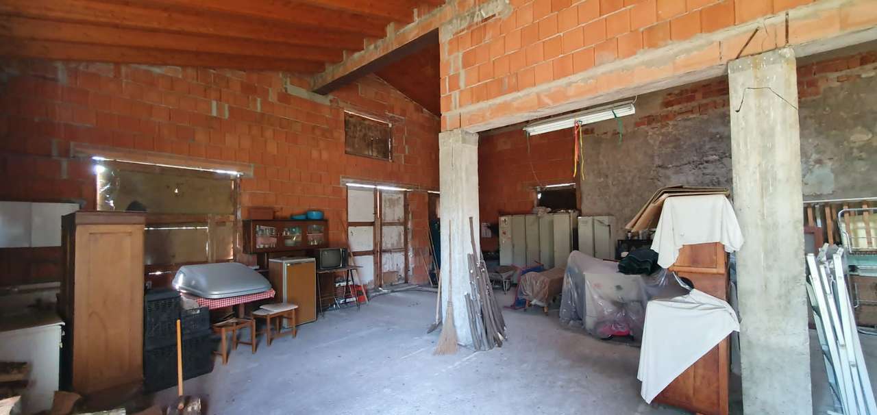 Rustico mit 8000qm Land, Olivenbäume, Fernblick zum Ausbau