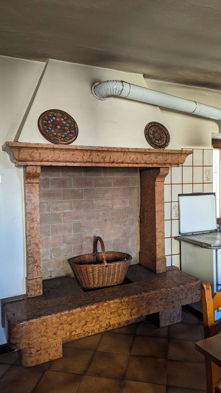 Rustiko mit 2 RMH in Ceredello Gardasee mit Potenzial und Gartengrundstück