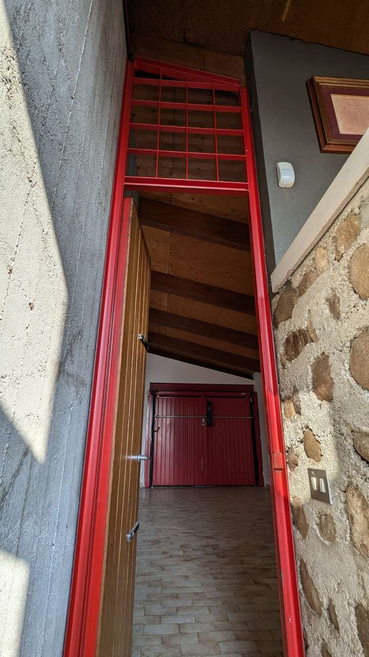 Prestigeträchtiges Architektenhaus in bester Lage Caprino Veronese am Gardasee