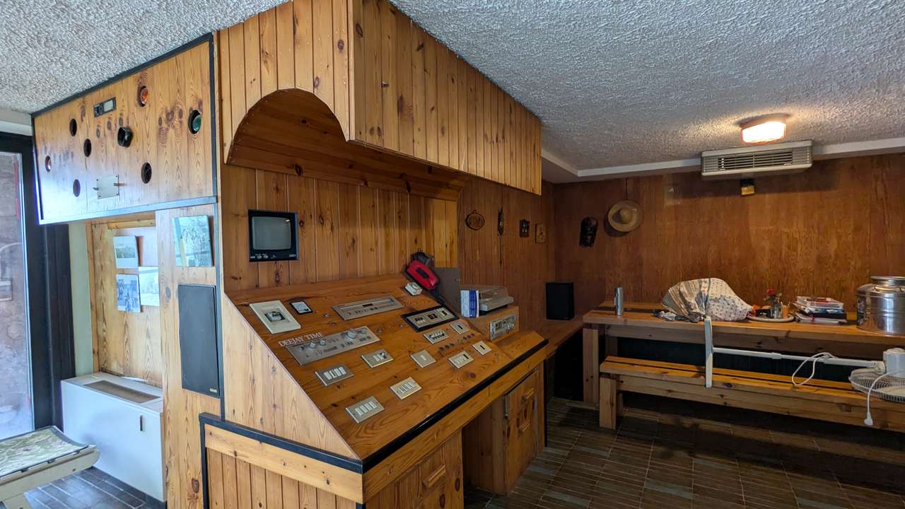 Prestigeträchtiges Architektenhaus in bester Lage Caprino Veronese am Gardasee