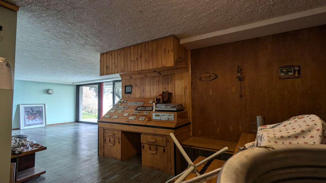 Prestigeträchtiges Architektenhaus in bester Lage Caprino Veronese am Gardasee