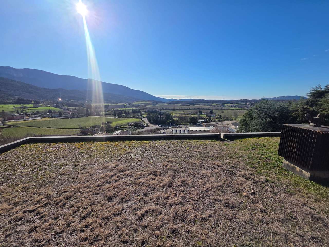 Prestigeträchtiges Architektenhaus in bester Lage Caprino Veronese am Gardasee