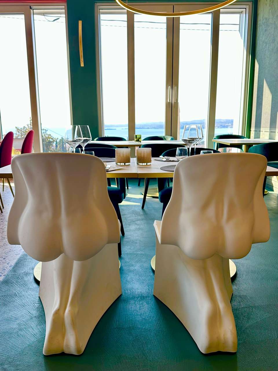 Restaurant mit Eisdiele und Seeblick, 145 Sitzplätze, Gardasee, neuwertig aus 2024