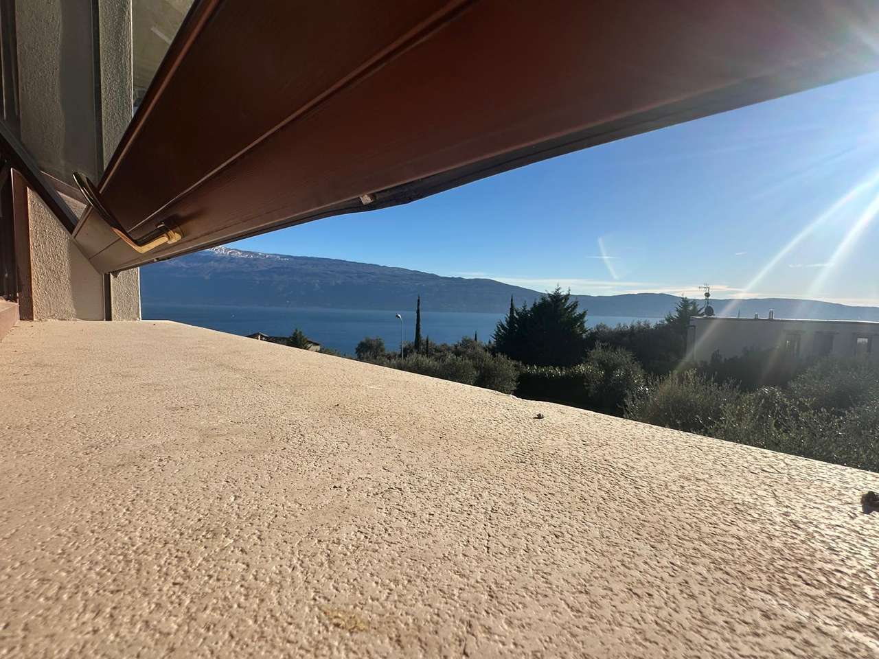 renovierte Villa mit Seeblick, 250qm Wfl., Garten, Garage, Klima