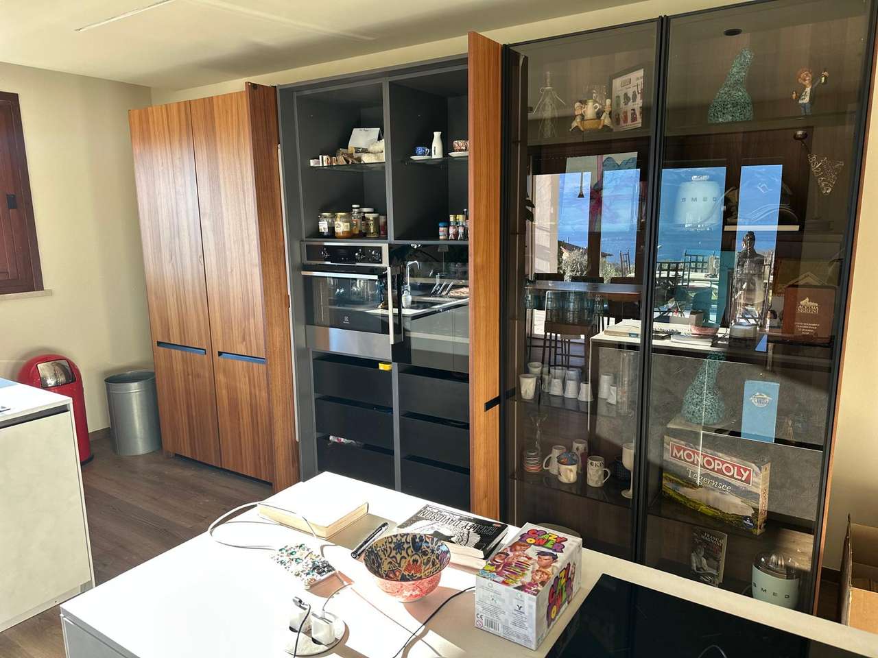 renovierte Villa mit Seeblick, 250qm Wfl., Garten, Garage, Klima