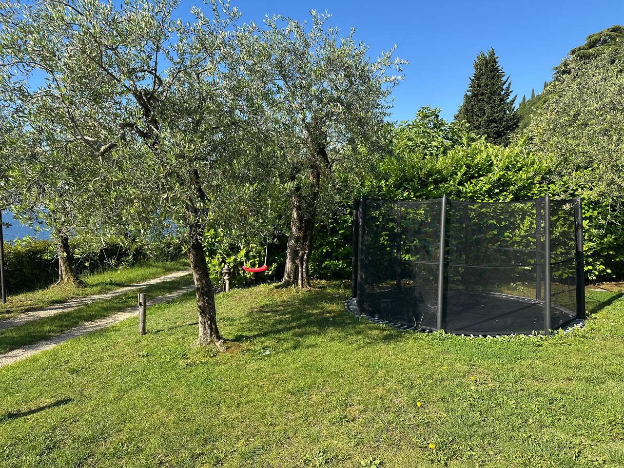 Villa mit Panoramablick Gardasee, Pool, Bootsanleger, Seezugang, ruhige Lage