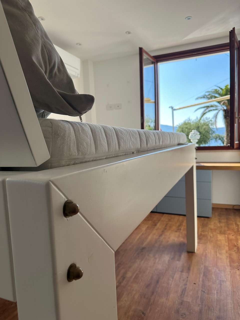 Villa mit Panoramablick Gardasee, Pool, Bootsanleger, Seezugang, ruhige Lage