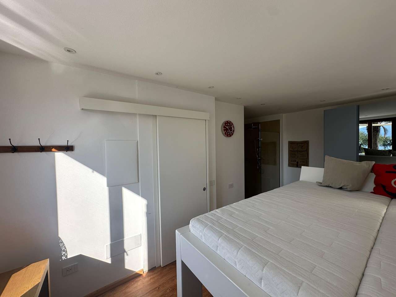 Villa mit Panoramablick Gardasee, Pool, Bootsanleger, Seezugang, ruhige Lage