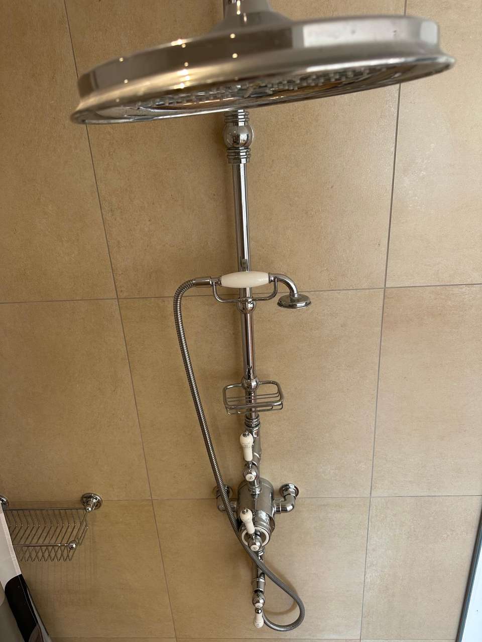 Villa mit Panoramablick Gardasee, Pool, Bootsanleger, Seezugang, ruhige Lage