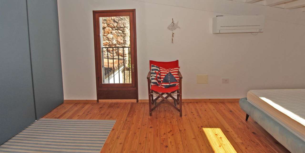 Villa mit Panoramablick Gardasee, Pool, Bootsanleger, Seezugang, ruhige Lage