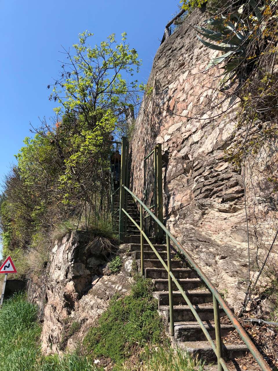 Villa mit Panoramablick Gardasee, Pool, Bootsanleger, Seezugang, ruhige Lage