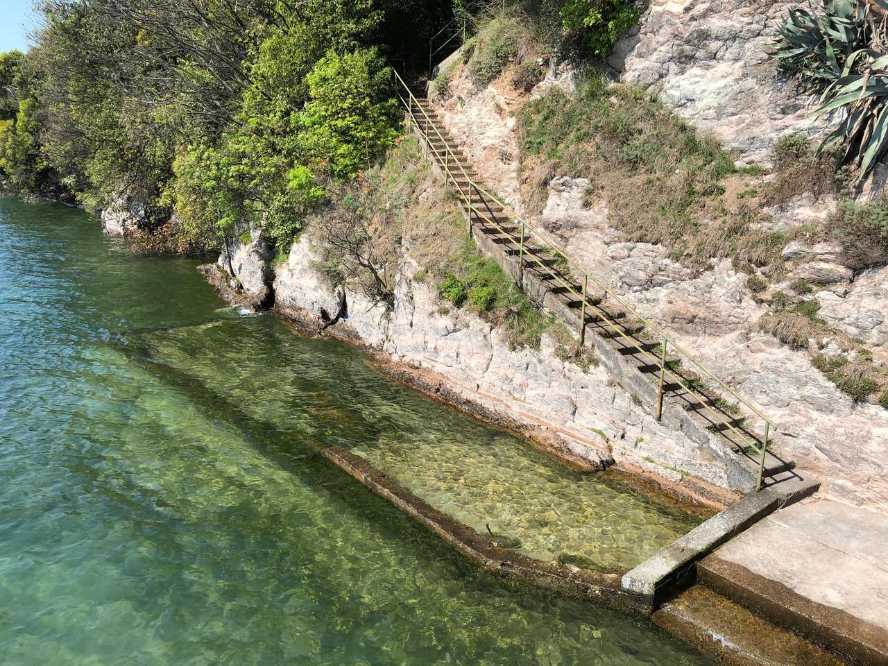 Villa mit Panoramablick Gardasee, Pool, Bootsanleger, Seezugang, ruhige Lage