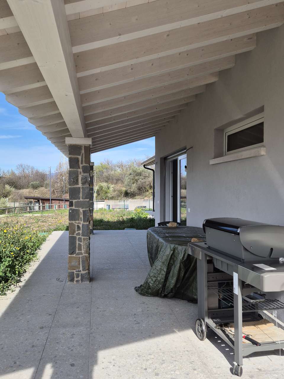 Bezugsfertiger 4-Zi-Neubau mit Luxus-Ausstattung, Garten, Terrasse, Garage