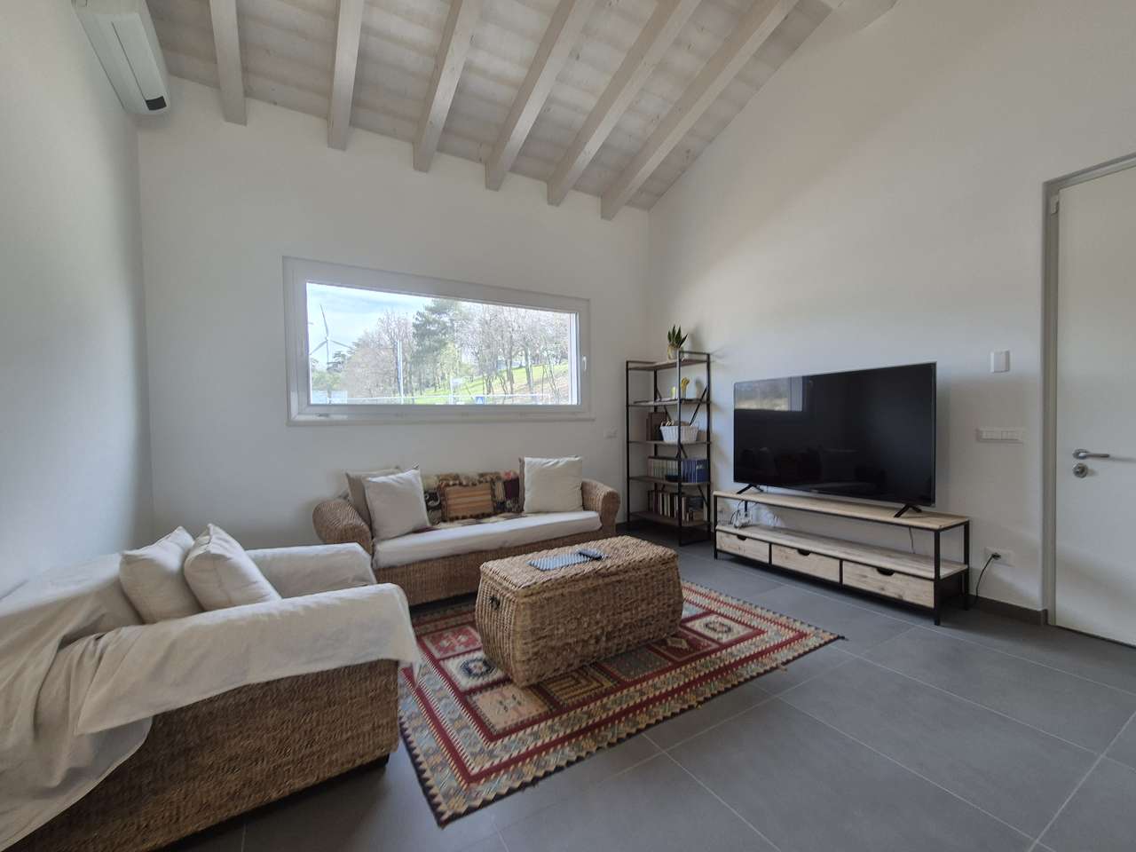 Bezugsfertiger 4-Zi-Neubau mit Luxus-Ausstattung, Garten, Terrasse, Garage