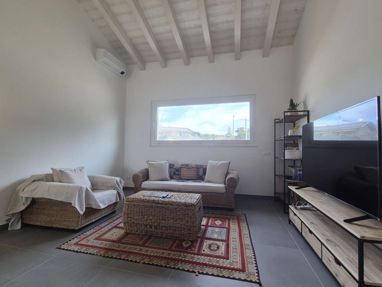 Bezugsfertiger 4-Zi-Neubau mit Luxus-Ausstattung, Garten, Terrasse, Garage