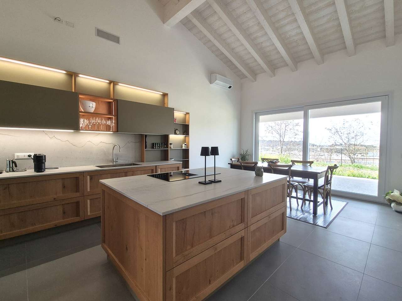 Bezugsfertiger 4-Zi-Neubau mit Luxus-Ausstattung, Garten, Terrasse, Garage