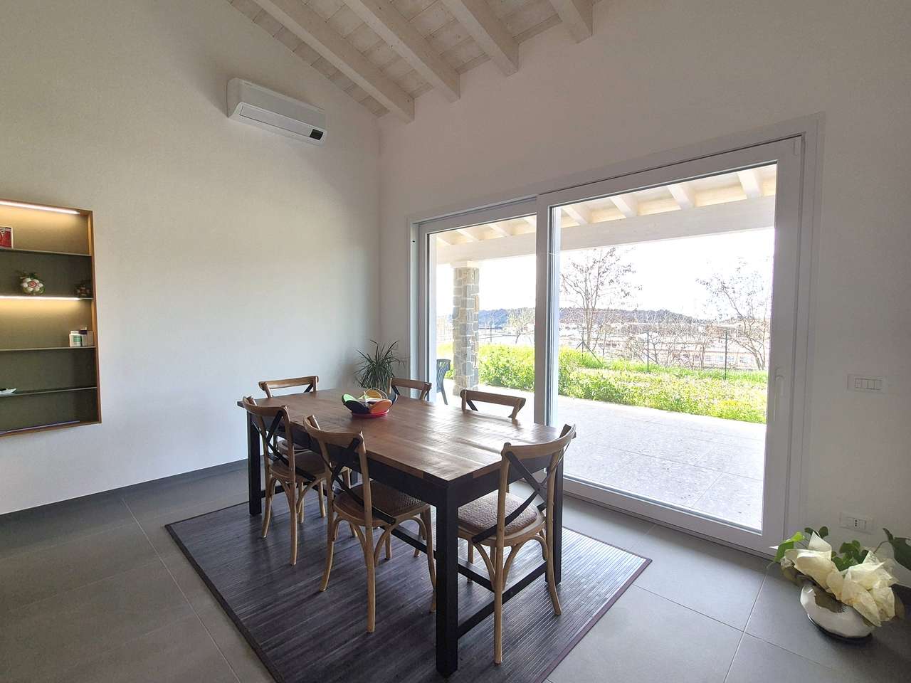 Bezugsfertiger 4-Zi-Neubau mit Luxus-Ausstattung, Garten, Terrasse, Garage