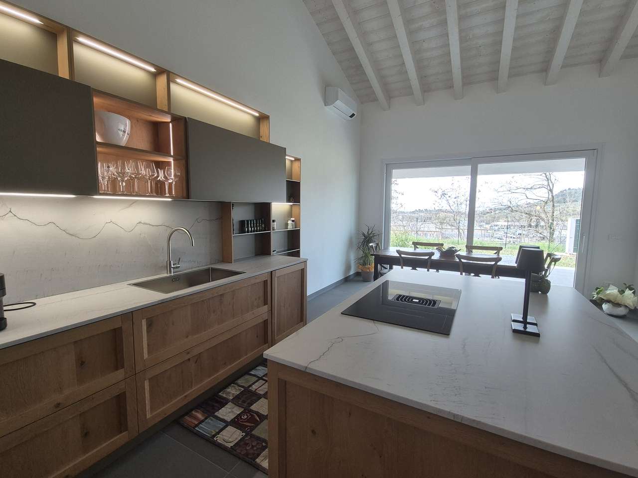 Bezugsfertiger 4-Zi-Neubau mit Luxus-Ausstattung, Garten, Terrasse, Garage