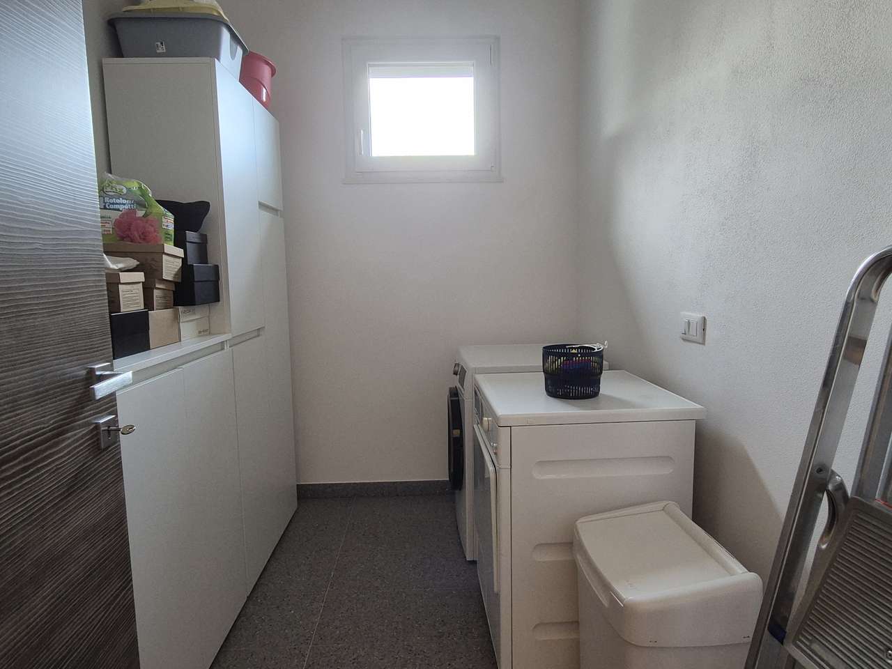 Bezugsfertiger 4-Zi-Neubau mit Luxus-Ausstattung, Garten, Terrasse, Garage