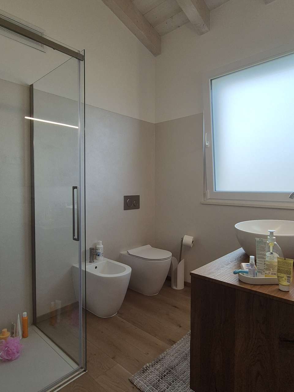 Bezugsfertiger 4-Zi-Neubau mit Luxus-Ausstattung, Garten, Terrasse, Garage