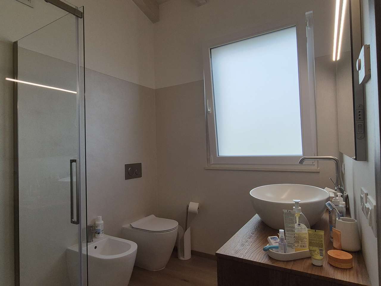 Bezugsfertiger 4-Zi-Neubau mit Luxus-Ausstattung, Garten, Terrasse, Garage