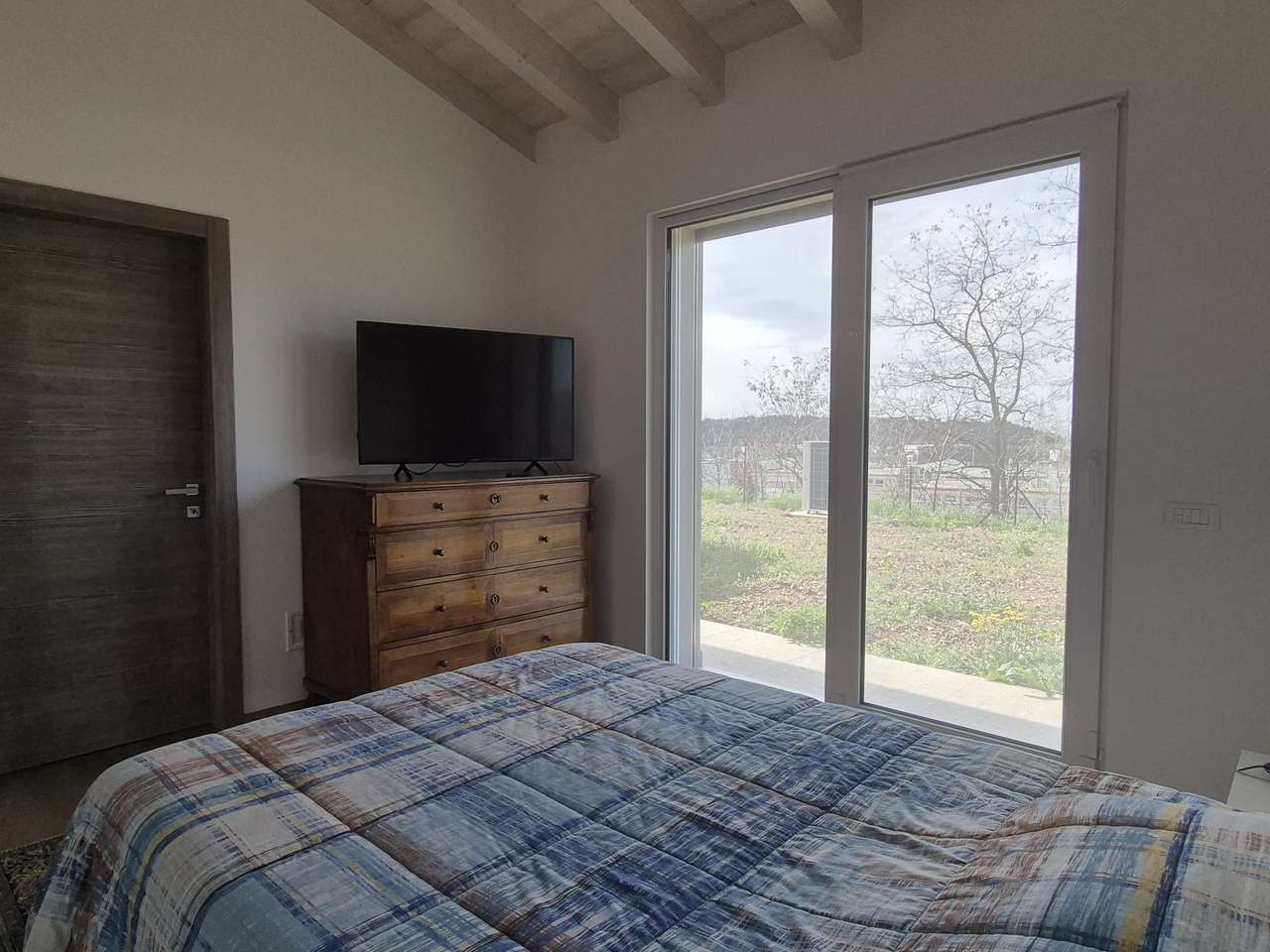 Bezugsfertiger 4-Zi-Neubau mit Luxus-Ausstattung, Garten, Terrasse, Garage