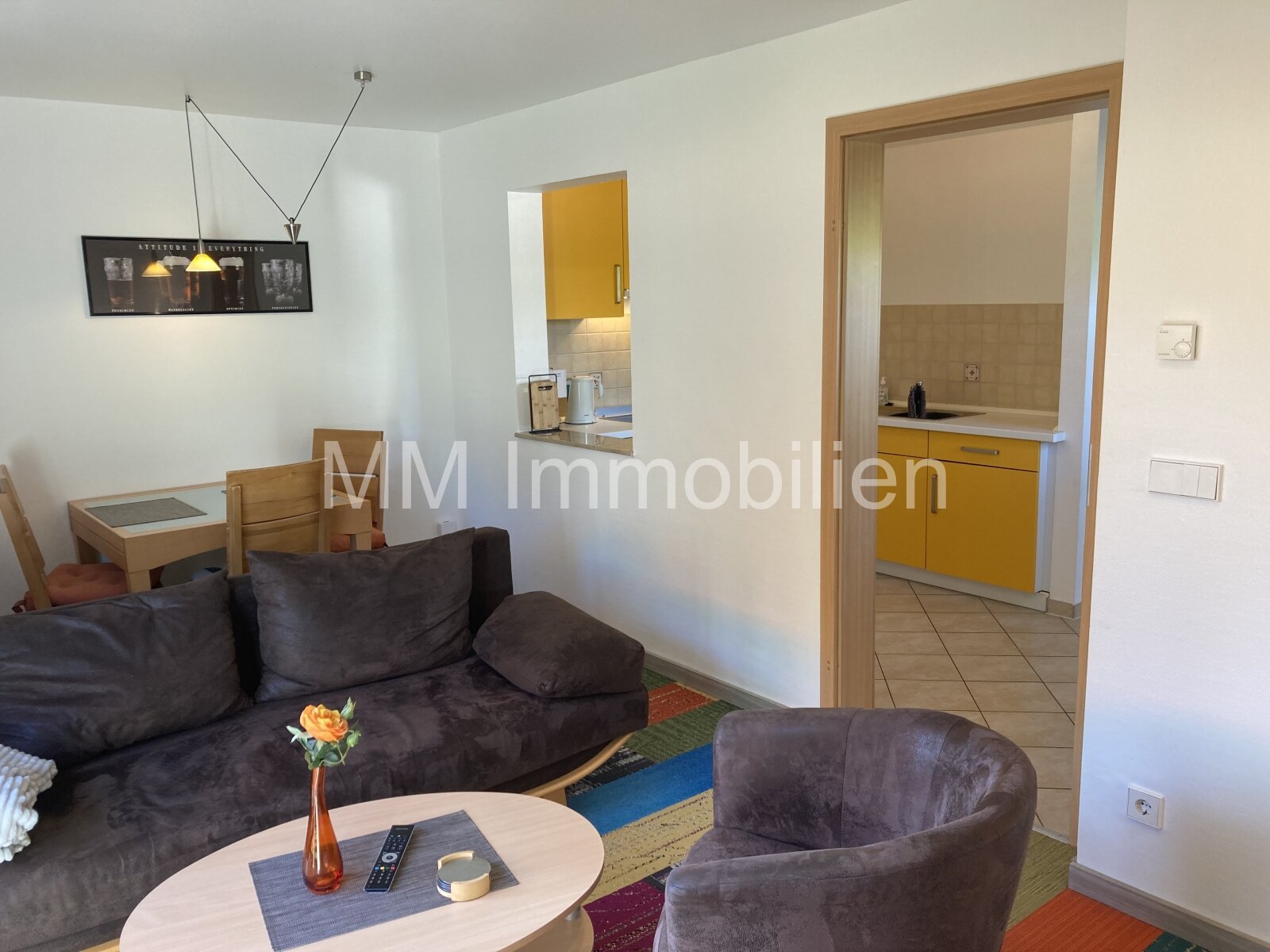 Besichtigung sofort: Doppelhaus, renoviert, in beliebter Lage, Gästehaus im Garten, 300m zum Strand